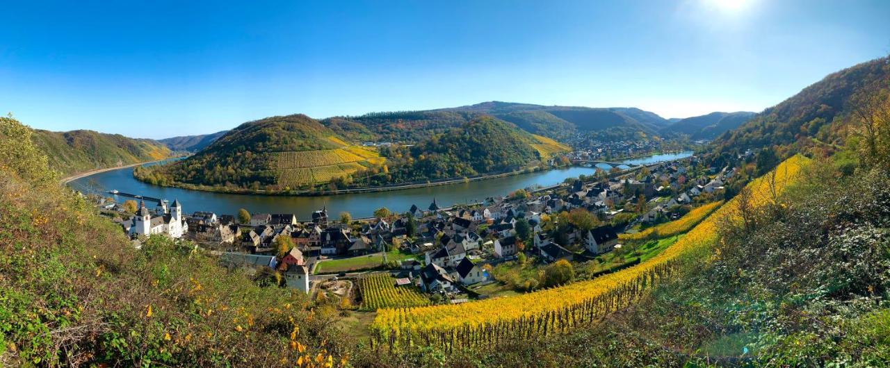 Schloss-Hotel Petry Treis-Karden Exteriör bild